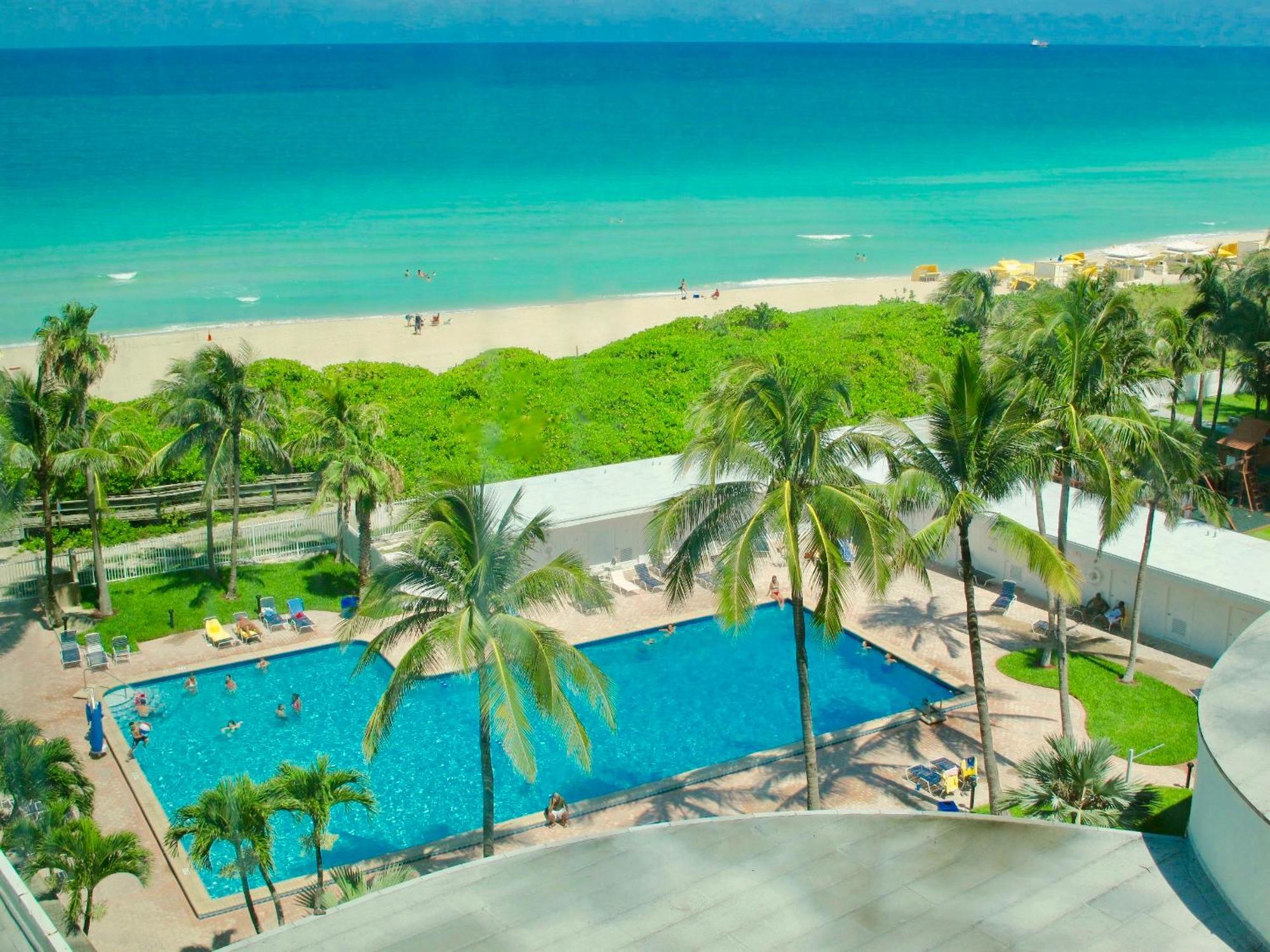 Directly On The Beach With Pool & Parking Маями Бийч Екстериор снимка