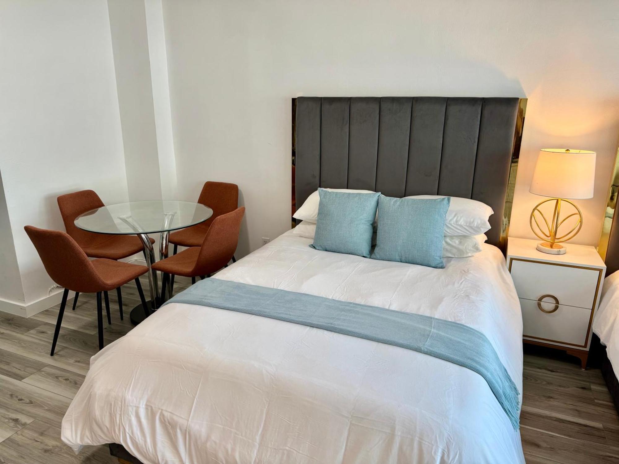 Directly On The Beach With Pool & Parking Маями Бийч Екстериор снимка